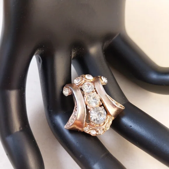 Coro Single Sterling Silver Earring - Picture 5 of 13